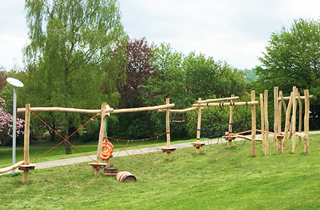 Abenteuerpfad Niedrigseilgarten Abenteuerpfad Niedrigseilgarten